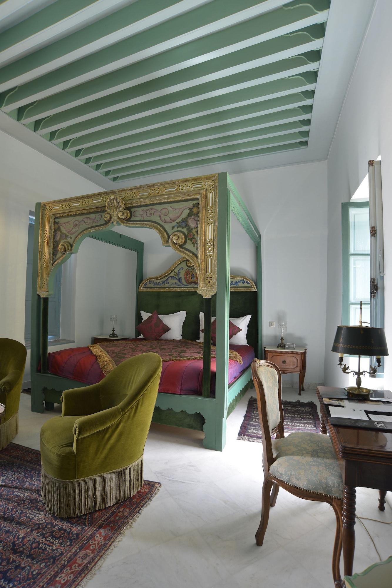 Palais Bayram Hotell Tunis Eksteriør bilde A bedroom in the Riad