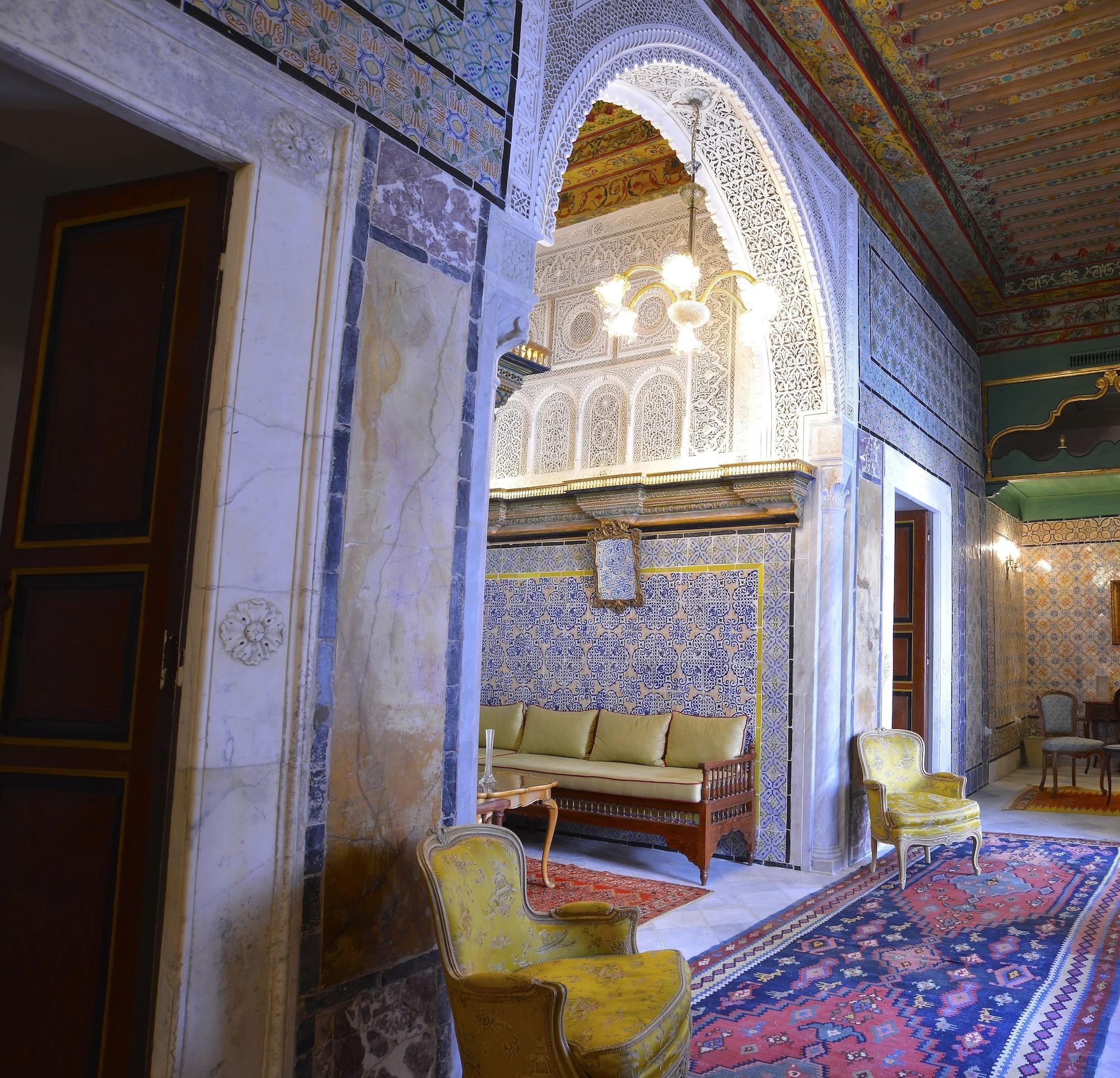 Palais Bayram Hotell Tunis Eksteriør bilde The palace's interior