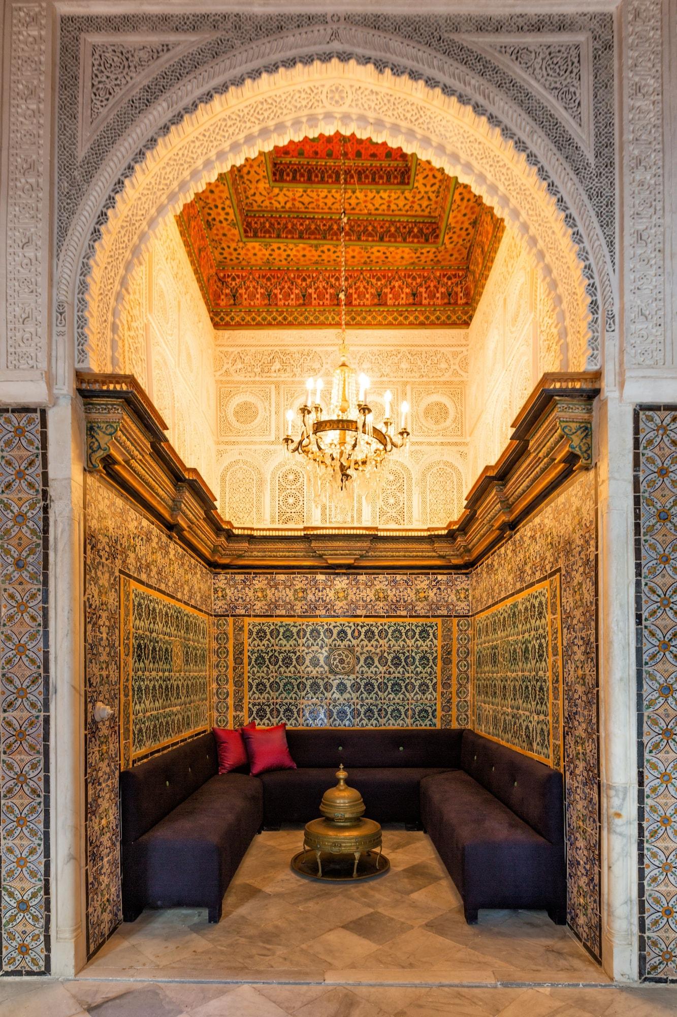 Palais Bayram Hotell Tunis Eksteriør bilde The interior of the palace