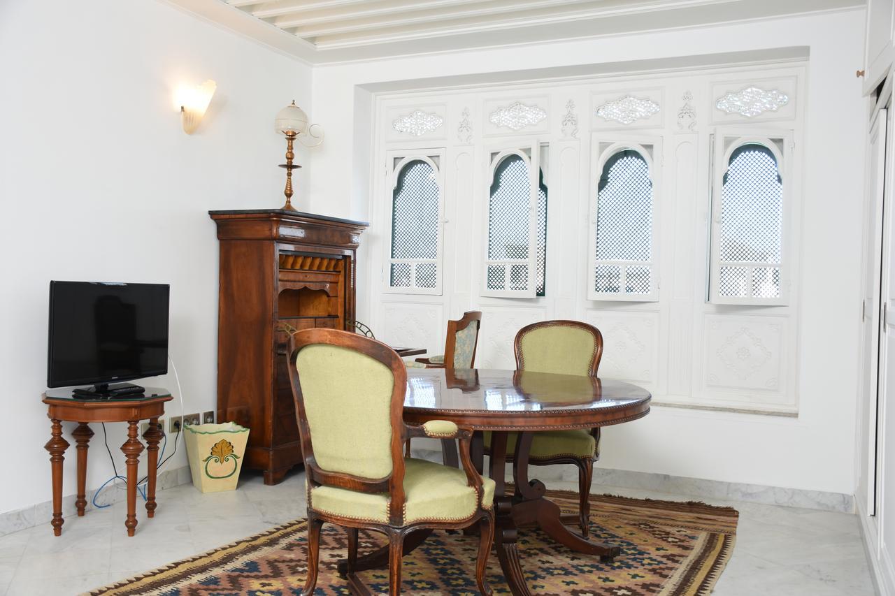 Palais Bayram Hotell Tunis Eksteriør bilde A room at the hotel