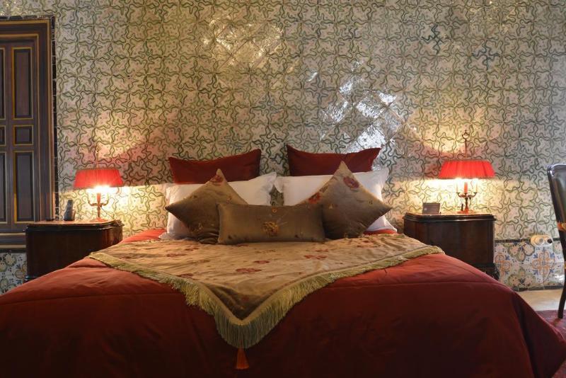 Palais Bayram Hotell Tunis Eksteriør bilde A bedroom at the hotel